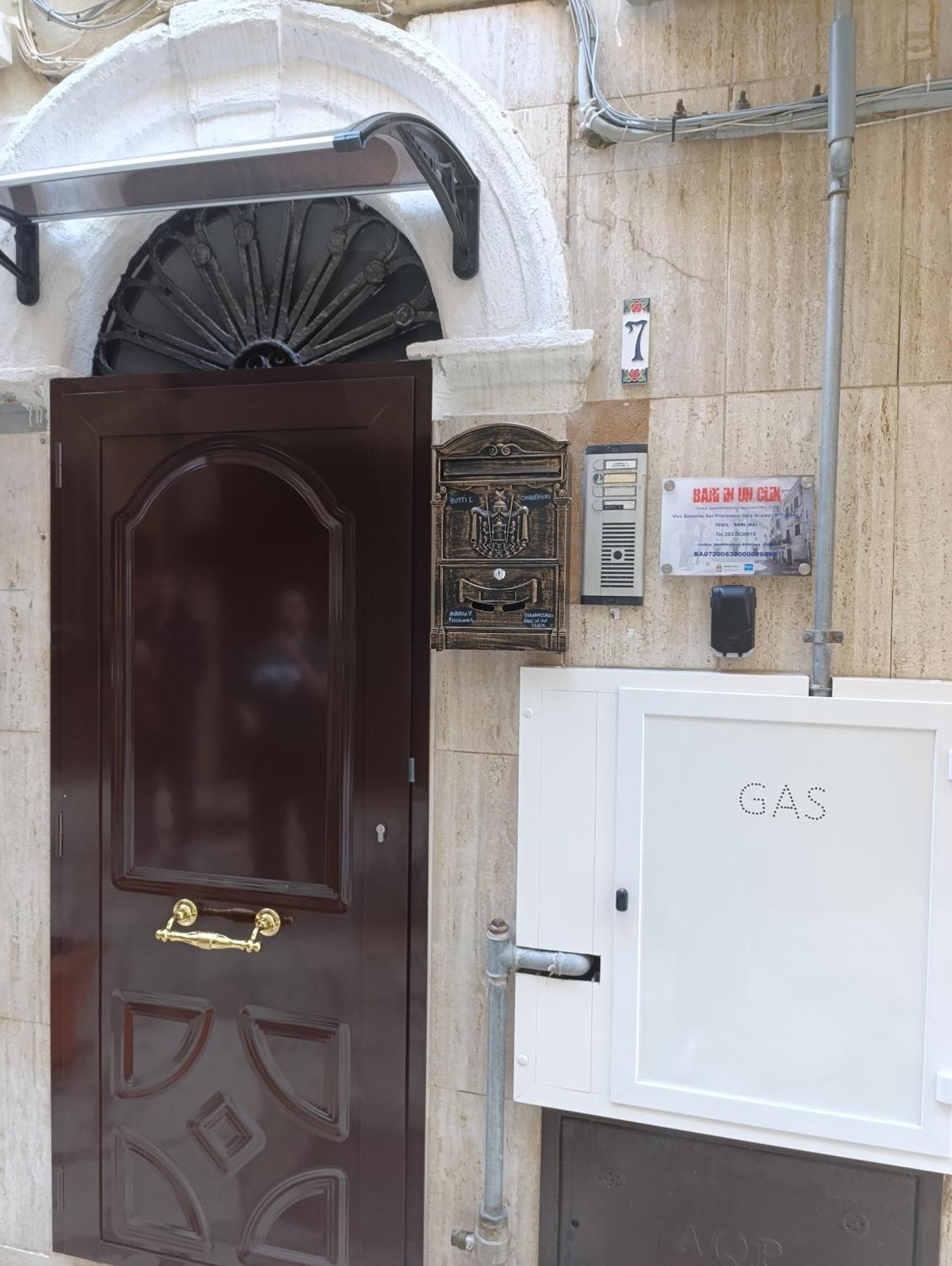 Bari In Un Click Apartment Екстериор снимка